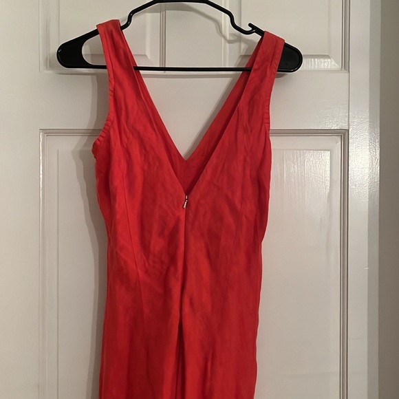 Wolf & Badger Haris Cotton V” Neck Maxi Linen Dress - Coral Reef Size XS - Picture 7 of 11